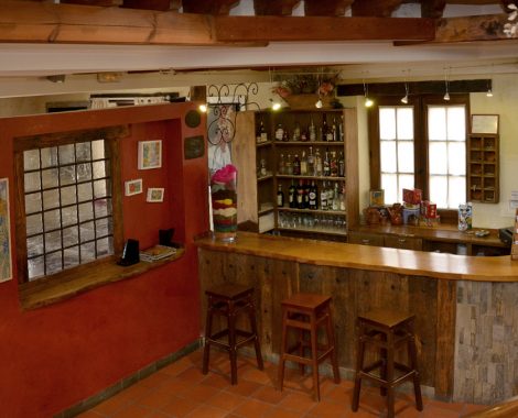la-lecheria-hotel-bar